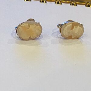 Vintage Cameo Screw Back Earring